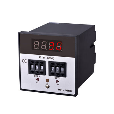 voltímetro y Ampermeter de DC del panel de 10A Digitaces con la luz roja